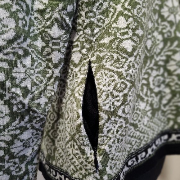 Beautiful Icelandic wool zip up hoodie sweater - Picture 6 of 6